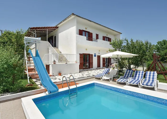 Holiday Home Sinj With A Fireplace 417