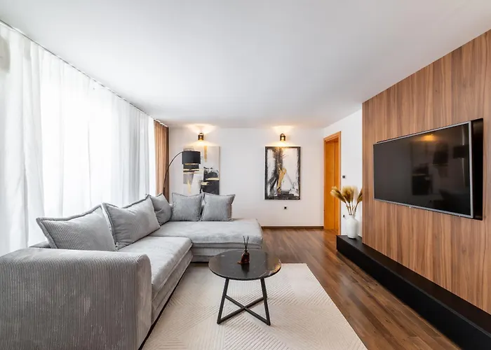 Holiday House Mala